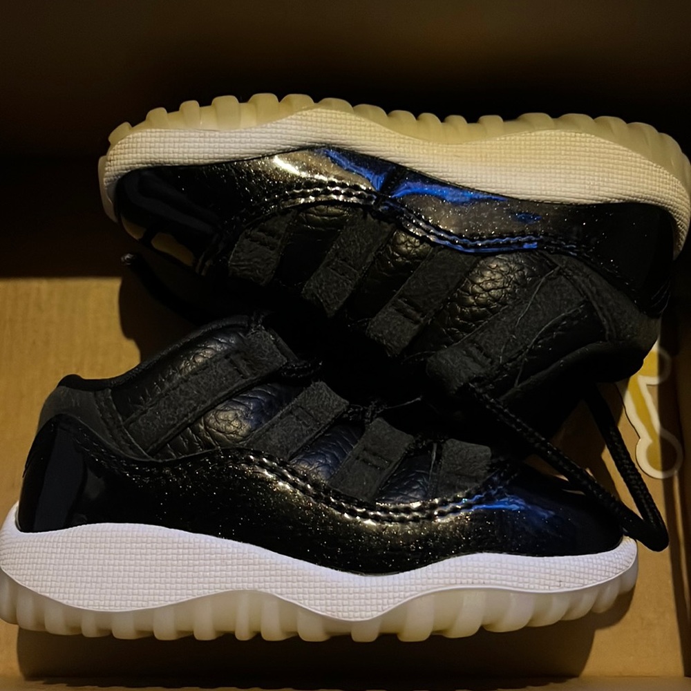 Retro 11 Low